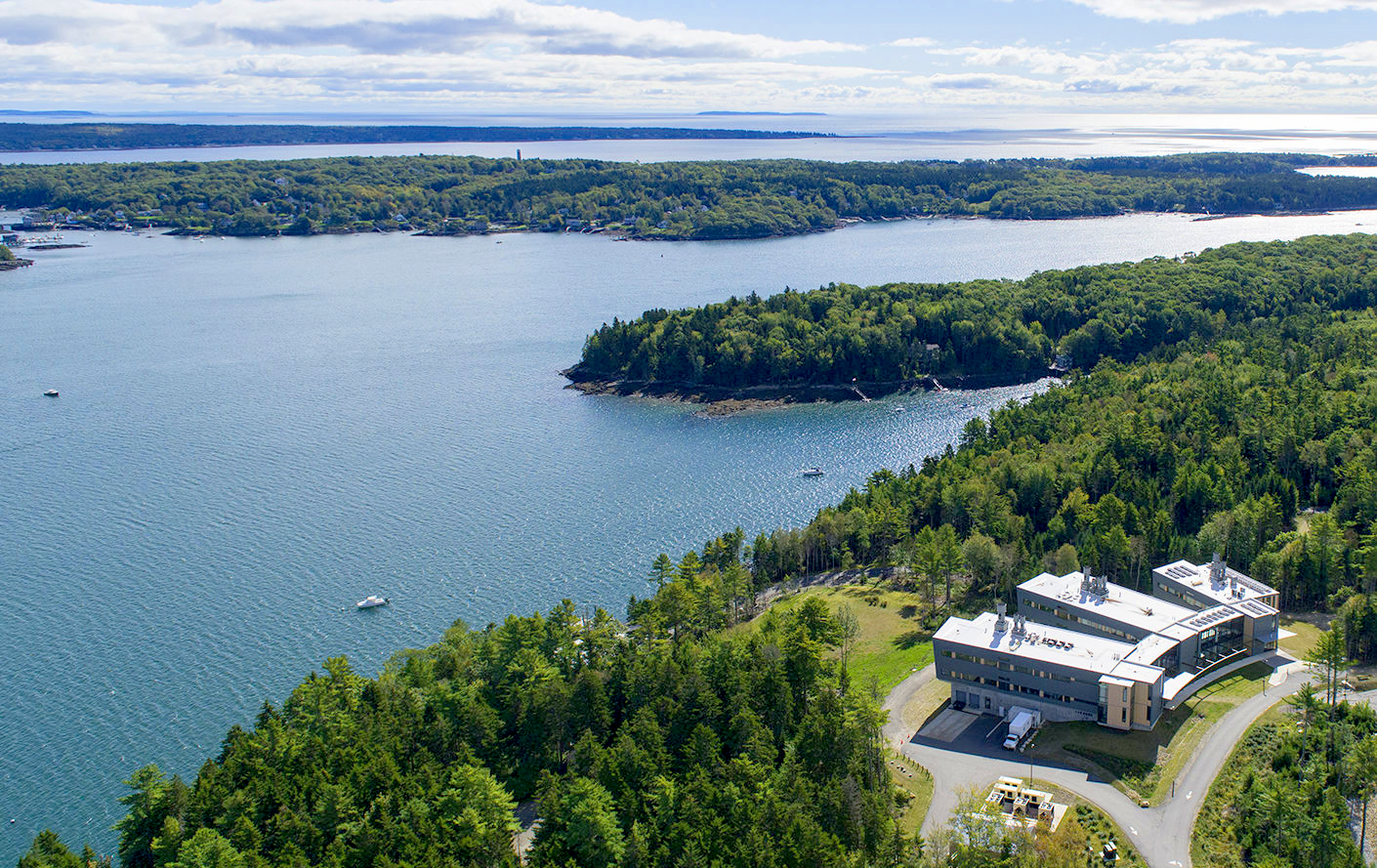 Aerial view of Bigelow Laboratory building.