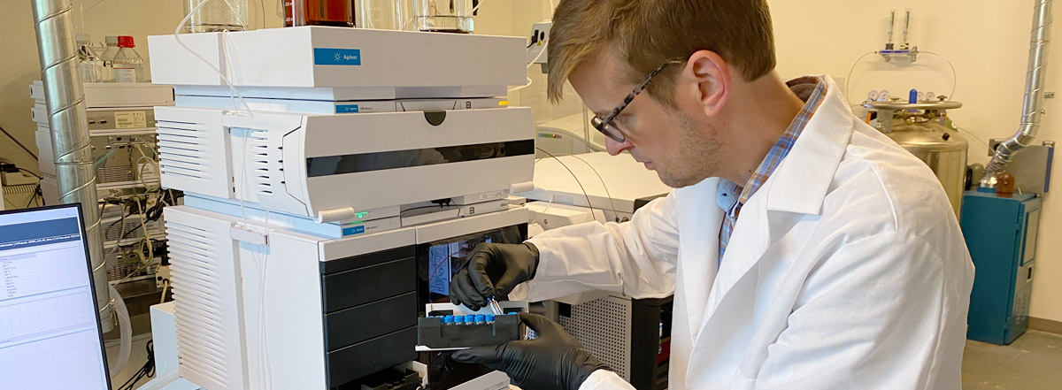 Senior Research Scientist Christoph Aeppli analyzes a sample for PFAS