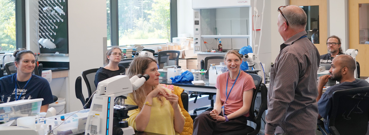 Marine Harmful Algae Taxonomy Training class at Bigelow Laboratory